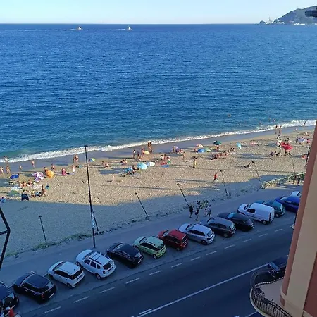 דירה Casa Di Noemi - Seafront With Parking סאבונה