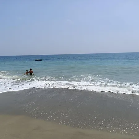 Casa Di Noemi - Seafront With Parking דירה סאבונה