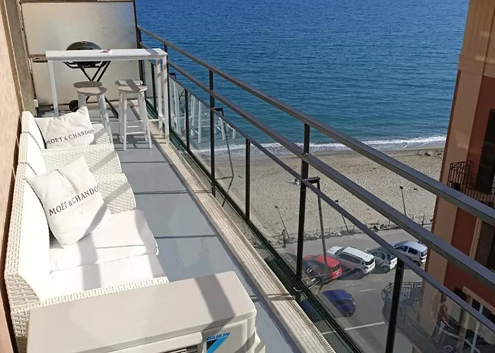 Casa Di Noemi - Seafront With Parking Appartement Savona